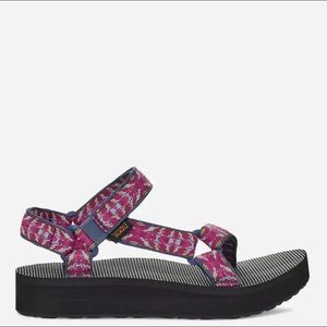 Teva Womens Midform Universal Triton Raspberry Sorbet